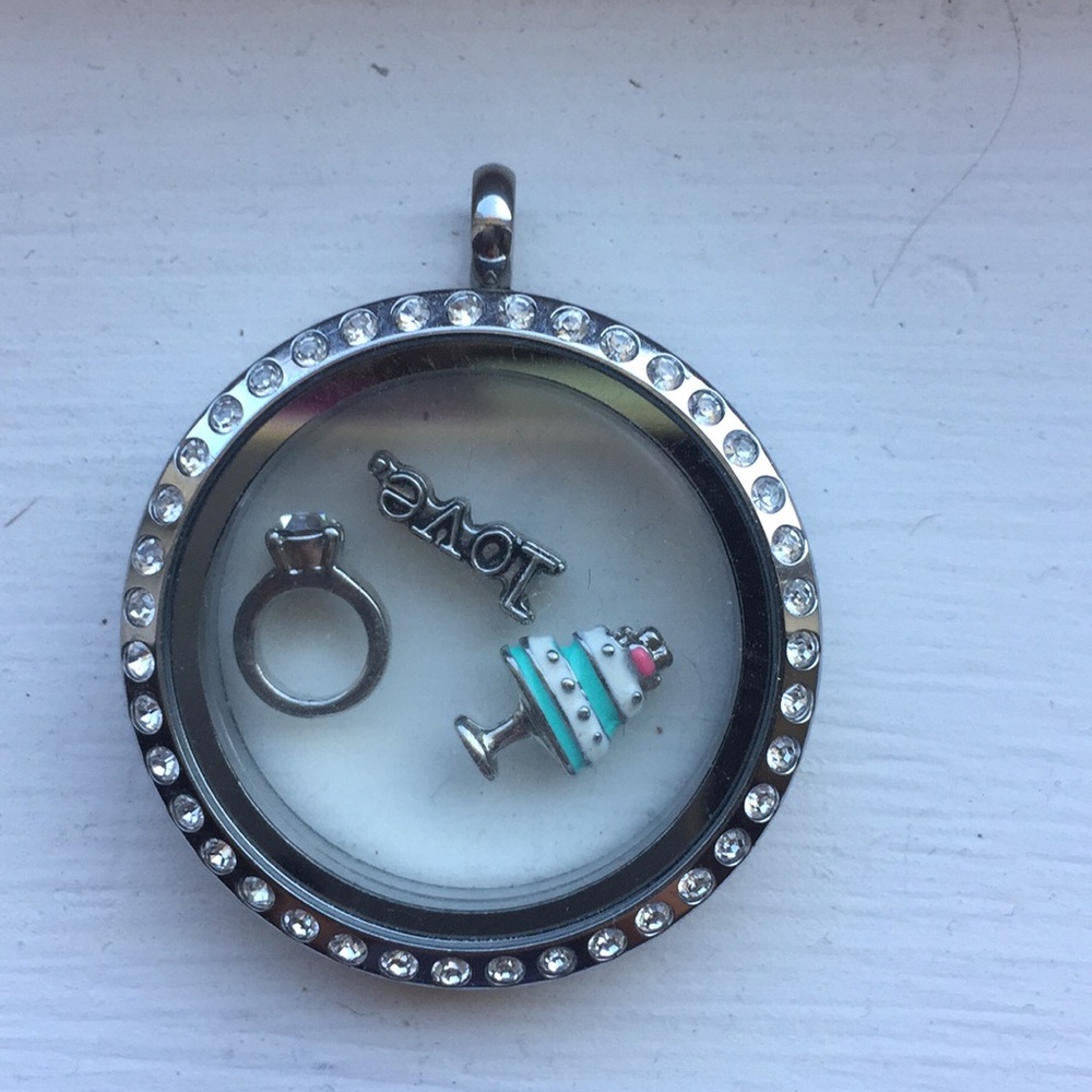 Origami Owl Locket with 6 charms!